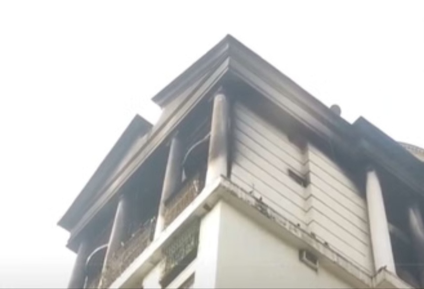 नवी मुंबई में बहुमंजिला इमारत में लगी भीषण आग, चार लोगों की मौत