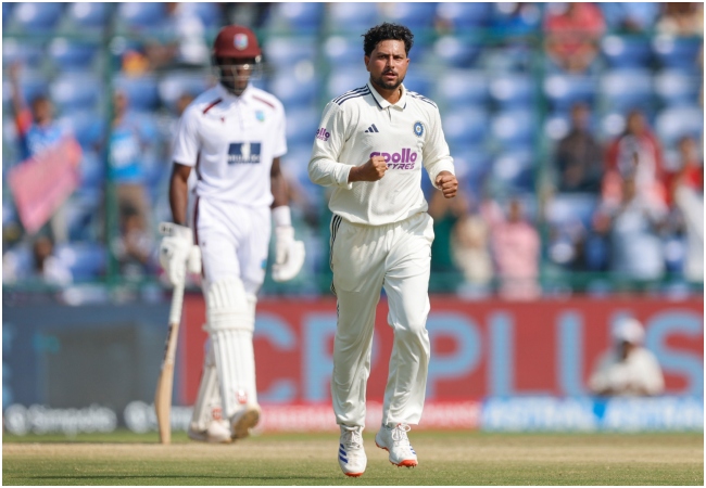 वेस्टइंडीज की पहली पारी 248 पर सिमटी, कुलदीप ने झटके 5 विकेट, भारत ने दिया फॉलो ऑन