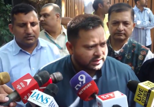 एनडीए अपराधियों को दे रहा है संरक्षण- तेजस्वी यादव