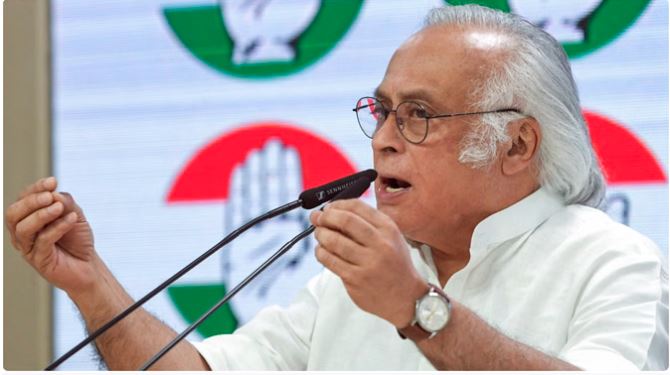 जयराम रमेश ने चुनाव आयोग पर लगाए गंभीर आरोप, बोले-बिहार में कितने गैर-नागरिकों के नाम मतदाता सूची से हटाए गए, ये बताने की हिम्मत नहीं है