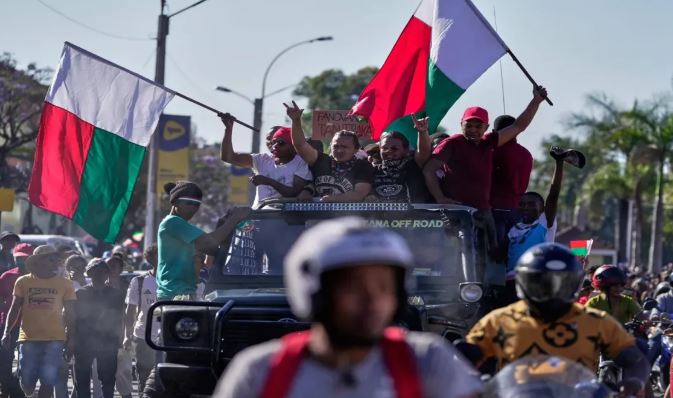 Madagascar Gen-Z Protest:मेडागास्कर में Gen-Z आंदोलन के चलते बढ़ा राजनीतिक संकट, सेना ने संभाली सत्ता