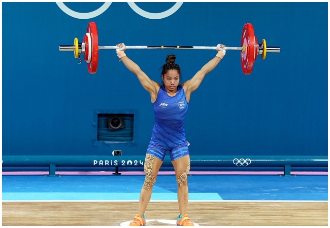 World Weightlifting C’ship: भारत की मीराबाई चानू ने वर्ल्ड वेटलिफ्टिंग चैंपियनशिप में जीता सिल्वर मेडल