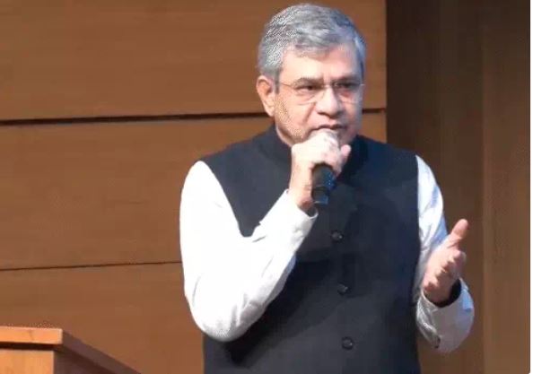 Modi Cabinet Decisions : मोदी सरकार ने कर्मचारियों, किसानों और छात्रों को दिया दशहरा और दिवाली का बड़ा तोहफा