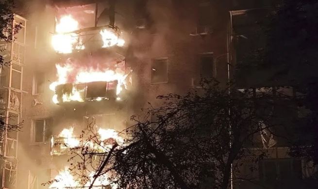 Russia-Ukraine war : रूस ने यूक्रेन में किया भीषण हमला , ड्रोन और मिसाइलें दागीं