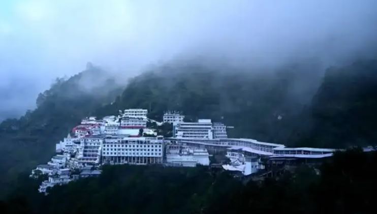 Vaishno Devi Yatra : आज से मां वैष्णो देवी यात्रा फिर से शुरू , श्रद्धालु कर सकेंगे माता रानी के दर्शन