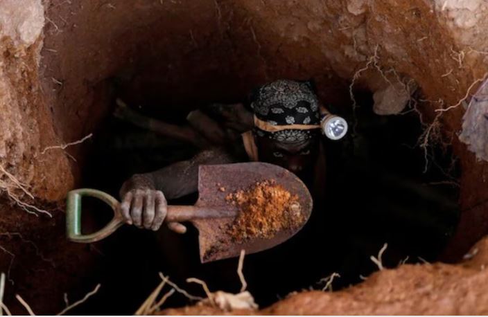 Venezuela gold mine major accident : वेनेजुएला के गोल्ड माइन में खदान ढहने से बड़ा हादसा ,  14 मजदूरों की मौत