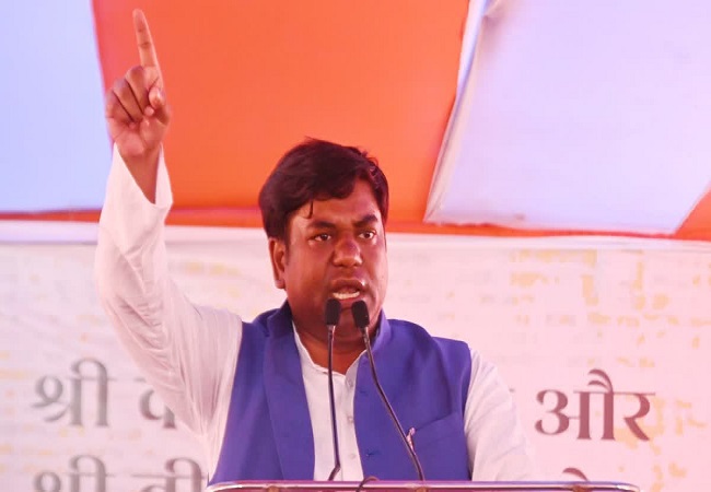 बिहार विधानसभ चुनाव: मुकेश सहनी का भाजपा पर तंज, कहा- एक मल्लाह के बेटे का उपमुख्यमंत्री उन्हे तकलीफ दे रहा