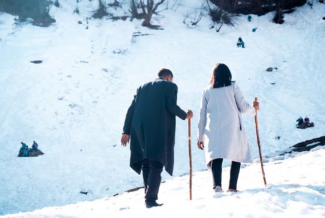 Winter Adventure Activities : सर्दियों में एडवेंचर एक्टिविटी के लिए भारत में इन स्थानों की करें सैर , ठंडी हवा और रोमांच ताजापन लाएगा