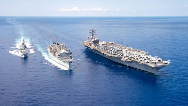 US Aircraft Carrier :  ट्रंप ने लैटिन अमेरिका में भेजा एयरक्रॉफ्ट कैरियर , वेनेजुएला के राष्ट्रपति मादुरो ने की कड़ी आलोचना