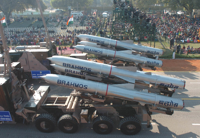BrahMos पहली खेप लखनऊ यूनिट से होगी रवाना, स्वदेशी रक्षा उत्पादन को नई उड़ान, योगी-राजनाथ बनेंगे गवाह