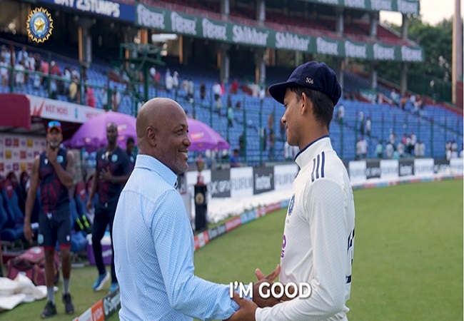 दिग्गज बल्लेबाज और वेस्टइंडीज के पूर्व कप्तान ब्रायन लारा ने यशस्वी जायसवाल से कहा उनके गेंदबाजों को बुरी तरह न मारे