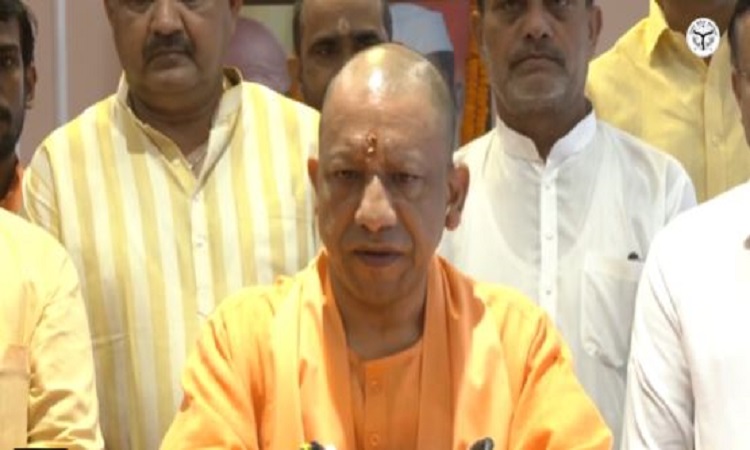 स्वदेशी अब केवल खादी तक सीमित नहीं, बल्कि भारत की दिनचर्या का बन गया है पाठ: सीएम योगी