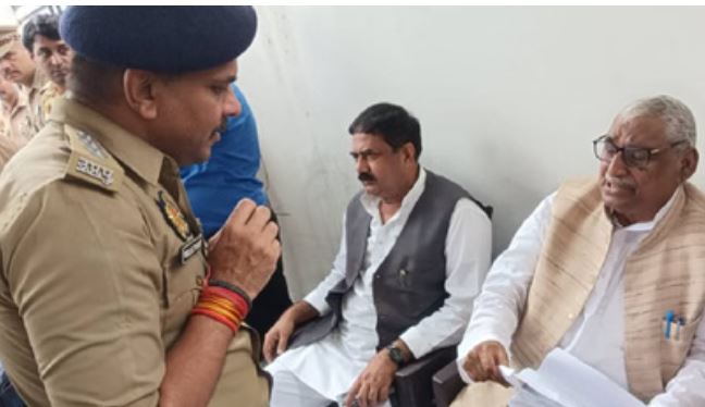 अपनी कमियों को छिपाने के लिए, वे हमें वहां नहीं जाने दे रहे… बरेली जाने से रोकने पर बोले माता प्रसाद पांडेय