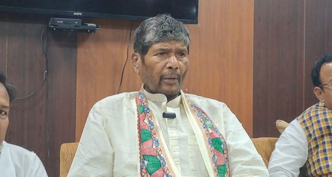 Bihar Elections 2025: पशुपति पारस ने उतारे 33 सीटों पर प्रत्याशी, कहा-महागठबंधन से गठबंधन नहीं होने पर लिया फैसला