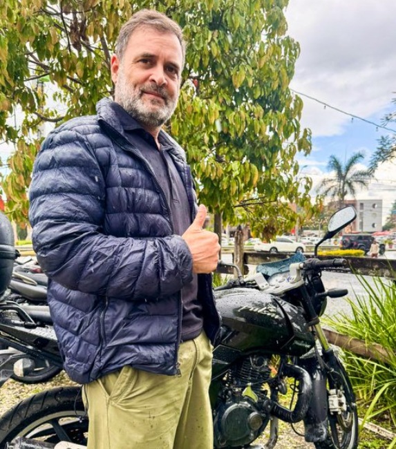 राहुल गांधी कोलंबिया में Bajaj, Hero और TVS देख हुए गर्वान्वित, बोले- साफ है कि भारतीय कंपनियां क्रोनीज्म से नहीं, बल्कि इनोवेशन से जीत सकती हैं