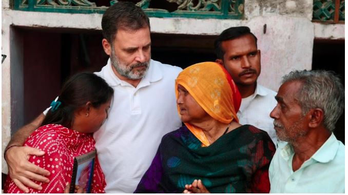 हरिओम के परिजनों से मिले राहुल गांधी, बोले- सरकार ने परिवार को बंधक बना रखा है, मैं परिवार से मिलूं या ना मिलूं…