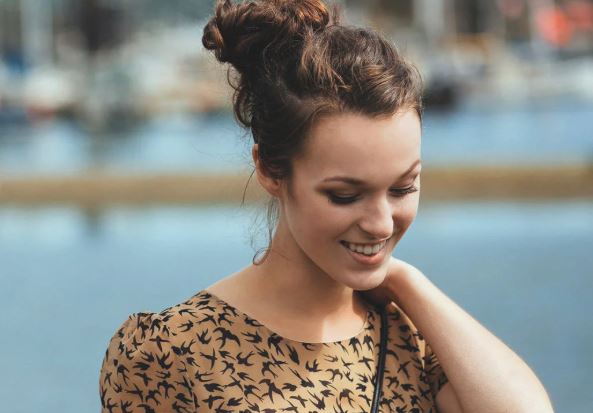 Miraculous Benefits Of Smiling :  मुस्कुराने से मिलते हैं ये चमत्कारी फायदे , लोगों के मूड पर भी पड़ता है अच्छा असर 