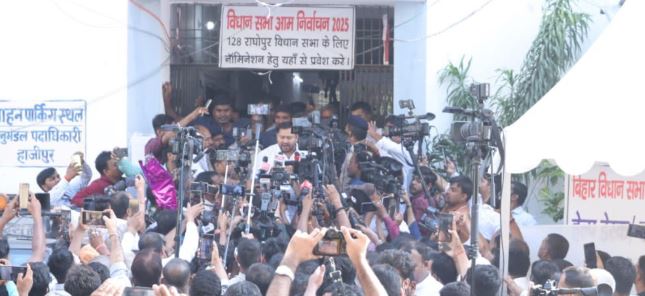 हमारे साथ-साथ आज बिहार के हर इंसान ने CM बनने के लिए किया नामांकन किया: तेजस्वी यादव