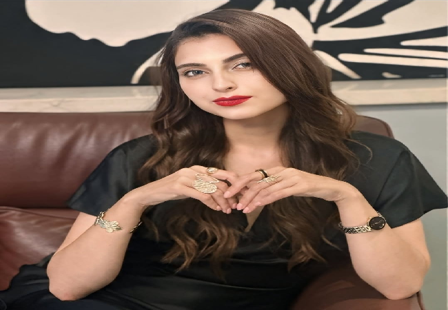 Bigboss 19 : बिग बॉस 19 में फरहाना भट्ट को मिला विलेन का टैग ,कई बार भड़के सलमान खान, नहीं हुआ असर