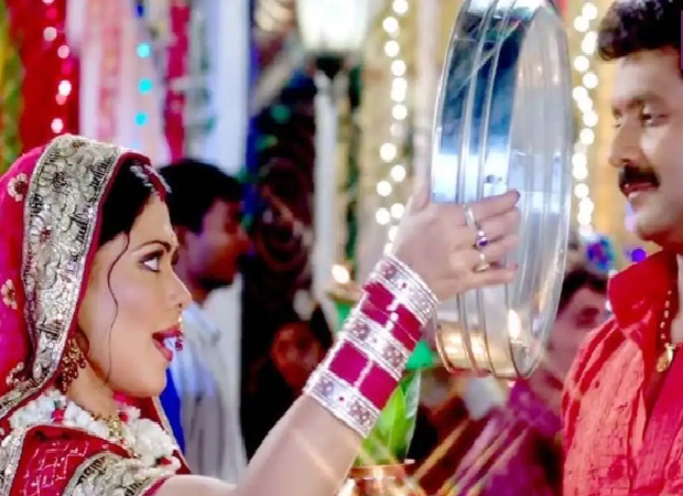 Karwachauth 2025 : सुहागन महिलाओं के बीच वायरल हुआ भोजपुरी ये गाना, youtubeपर कर रहा ट्रेंड