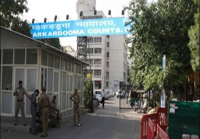 पुलिस ने दिखाई लापरवाही, कोर्ट ने किया तलब