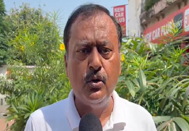 कांग्रेस प्रवक्ता का बड़ा बयान: आप को बताया भाजपा की बी पार्टी, कहा- केजरीवाल जाते है आरएसएस की शाखाओं में