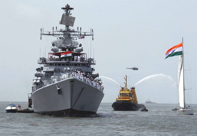 भारतीय नेवी और ब्रिटेन नेवी ने पहली बार संयुक्त नौसैनिक अभ्यास कोंकण- 2025 में किया अभ्यास