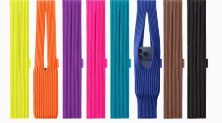 Apple Pocket : एप्पल ने पेश किया 20,000 रुपये का आईफोन पॉकेट ,  शिल्प कौशल और सादगी का परफेक्ट कंबीनेशन