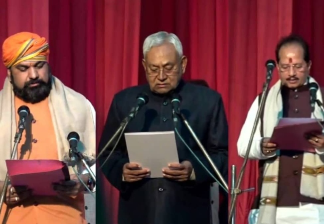 Bihar Government Oath Ceremony: सीएम नीतीश के साथ BJP के 14 और JDU के 8 विधायक लेंगे मंत्री पद की शपथ
