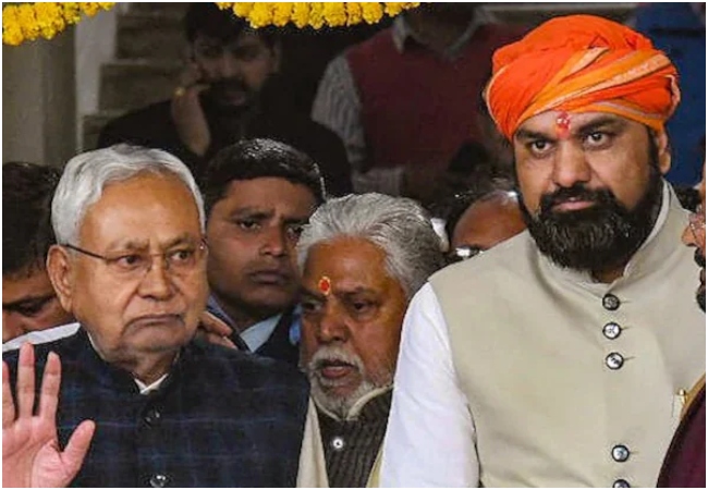 ‘गृह विभाग के बाद नीतीश कुमार से मुख्यमंत्री की भी कुर्सी छीनी जाएगी…’ आरजेडी ने किया बड़ा दावा