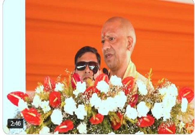 सीएम योगी का सख्त बयान, बोले- जो ‘वंदे मातरम्’ ना कहे वो देश का दुश्मन