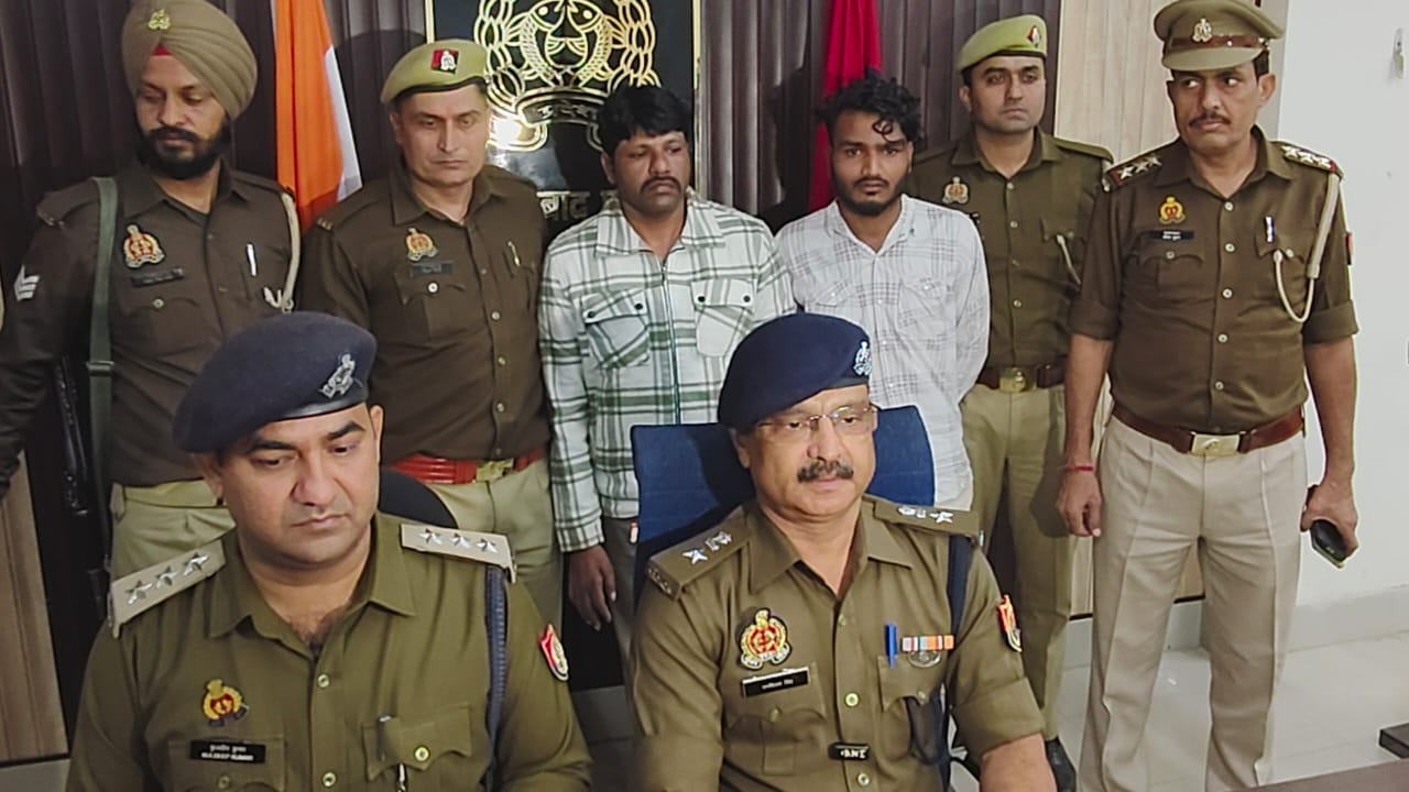 निर्यातक के घर लूट करने वाले लुटेरो के साथ पुलिस की मुठभेड़, एक का ऑफ एनकाउंटर दो गिरफ्तार, 4 किलो से अधिक चांदी का सामान बरामद
