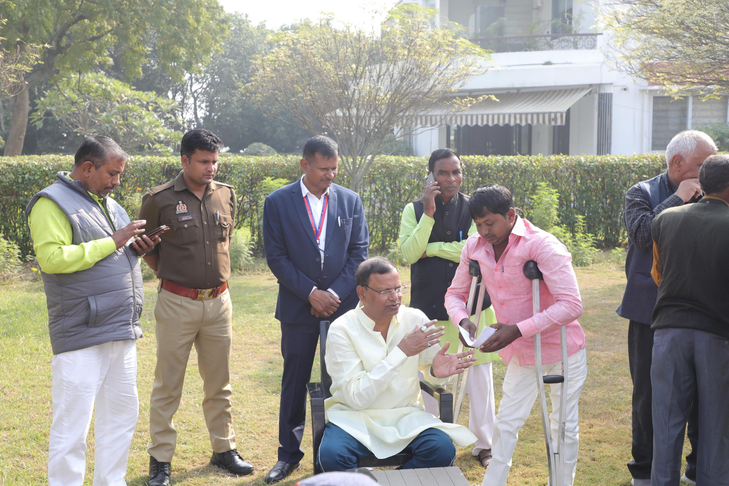 केंद्रीय वित्त राज्य मंत्री पंकज चौधरी ने सुनी जनता की समस्याएं, त्वरित निस्तारण के दिए निर्देश