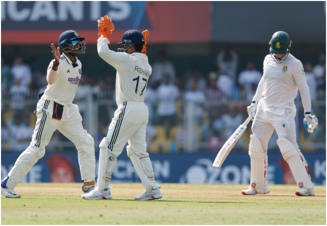 IND vs SA 2nd Test Stumps: पहले दिन का खेल खत्म, साउथ अफ्रीका ने 6 विकेट खोकर बनाए 247 रन