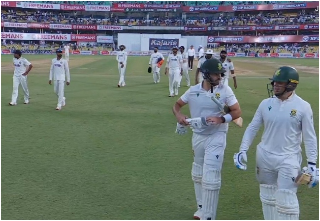 साउथ अफ्रीका ने घोषित की दूसरी पारी, भारत के सामने 549 रनों का लक्ष्य