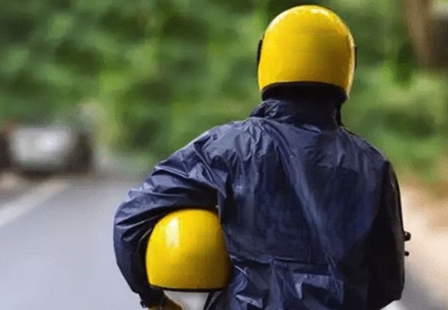 बाइक टैक्सी ड्राइवर के अकाउंट में मिले 331 करोड़ रुपये, गुजराती राजनेता की ‘ग्रैंड डेस्टिनेशन वेडिंग’ पर उड़ाए एक करोड़