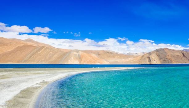 Lakes change their color : ये झीलें मौसम के साथ बदलती हैं अपना कलर ,  जरुर बनाएं घूमने का प्लान