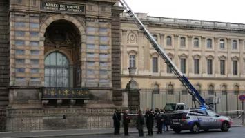 Louvre Museum Weakest Password :  पेरिस के लूव्र म्‍यूजियम में हुई 900 करोड़ की चोरी, सिक्‍योरिटी कैमरों का पासवर्ड बेहद कमजोर निकला