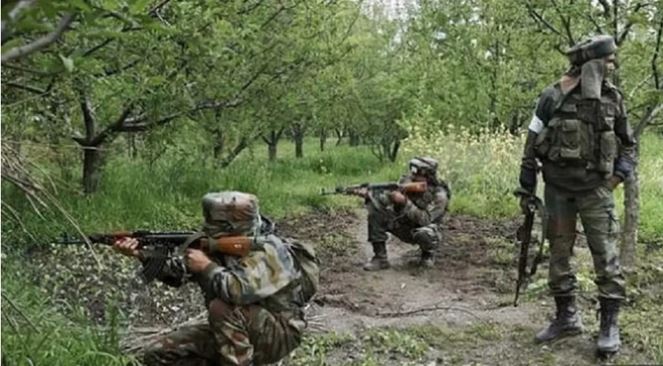 Naxal Commander Hidma Encounter : एक करोड़ के इनामी नक्सली हिड़मा को सुरक्षाबलों ने किया ढेर, पत्नी और छह नक्सलियों के शव बरामद