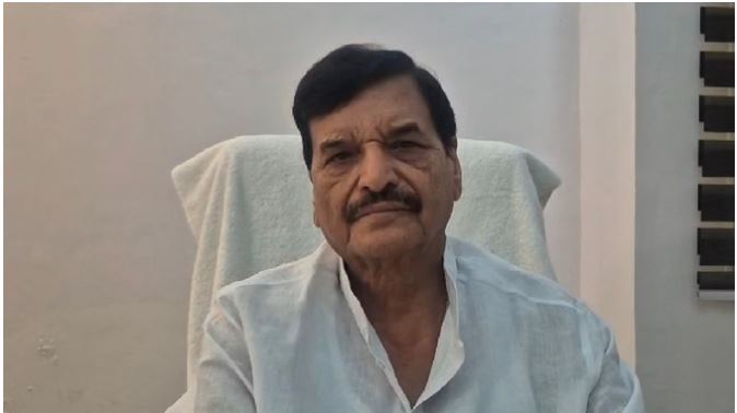 सपा में गुटबाजी पर शिवपाल का बड़ा एक्शन, बदायूं जिले की फ्रंटल इकाइयों को किया भंग, स्वामी प्रसाद मौर्य को बताया दोस्त