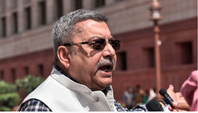 टीएमसी सांसद कल्याण बनर्जी हुए साइबर ठगी के शिकार, जालसाजों ने खाते से उड़ाए 55 लाख रुपये