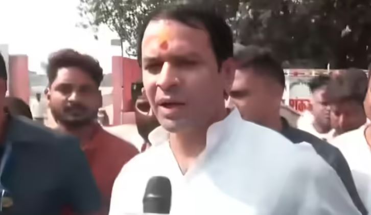 VIDEO: बहन रोहिणी आचार्य के घर छोड़ने के बाद आगबबूला हुए तेज प्रताप यादव, कहा अब चलेगा सुर्दशन चक्र