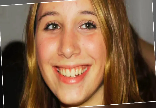 Viral News : 22 साल की लड़की की खौफनाक भविष्यवाणी हुई सच, लाश देख रो पड़ी थी मां