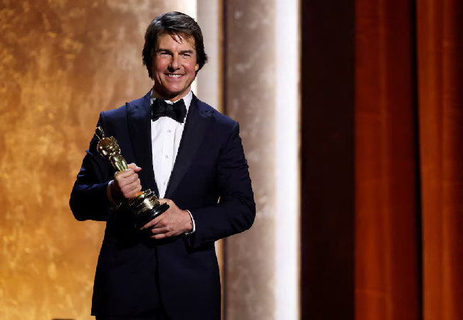Tom Cruise Oscar : 54 साल बाद पहली बार टॉम क्रूज बने ऑस्कर विजेता, पहले भी कई अवार्ड्स कर चुके हैं अपने नाम