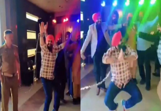 Viral Video : हाथों में लगी हथकड़ी, लेकिन दोस्त की शादी मिस नहीं होनी चाहिए, जमकर वायरल हो रहा कैदी का वीडियो