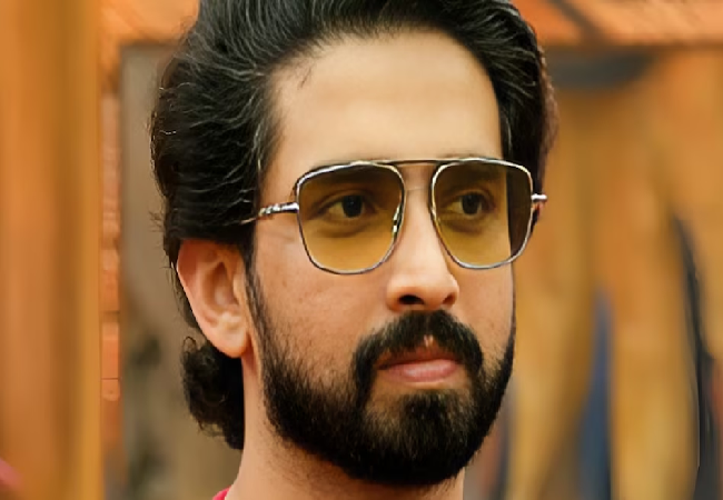 3 महीने बाद भाई से मिले अमाल, अरमान के गले लगकर रोए, बॉडी शेम को लेकर अनशूर के पिता कंटेस्टेंट पर हुए खफा