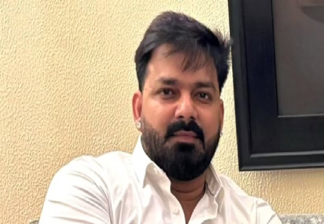 खेसारी लाल यादव के कमेंट पर पवन सिंह ने किया पलटवार , बोले- किसी पर टिप्पणी नहीं करते, सबके लिए दुआ है