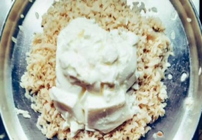 Health Care : जानिए सुबह-सुबह दही-चूड़ा खाने के फायदे , सेहत के लिए रामबाण