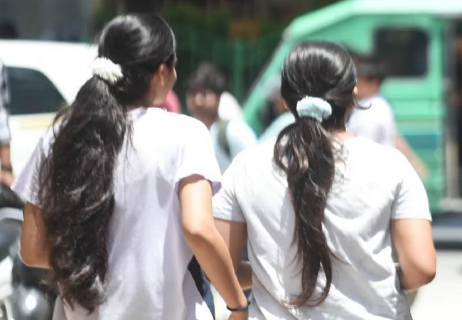 ऐसी लागी लगन ….. 800 किमी का सफर तय कर साध्वी बनने वृंदावन पहुंची तीन सहेलियां