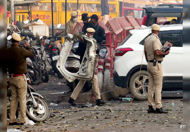 Delhi Car Blast: दिवाली और 26 जनवरी पर थी ब्लास्ट की प्लानिंग, दिल्ली विस्फोट मामले में सबसे बड़ा खुलासा
